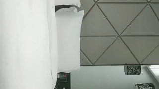 青青悠我心，白嫩的大奶子❤️璐璐馒头穴好漂亮，白丝蜜桃臀❤️激情啪啪