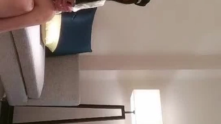 紧身少女阴道在高清视频中被猛烈操