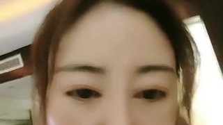 新人下海眼镜肥臀御姐！性感吊带网袜！翘起屁股镜头前摆弄，张开双腿