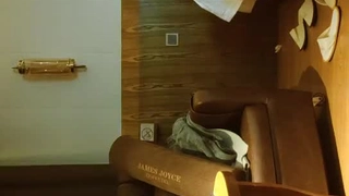 零零后美女男友出院前一晚来一P，今晚隔壁病床有个肺病患者不管他拉上帘子就开G 1V